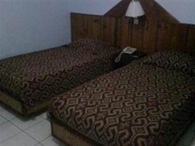 فندق إندرا توراجا رانتيباو المظهر الخارجي الصورة